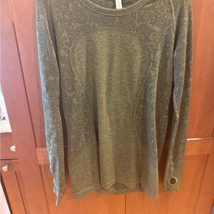 lululemon athletica Olive Long Sleeve Tee